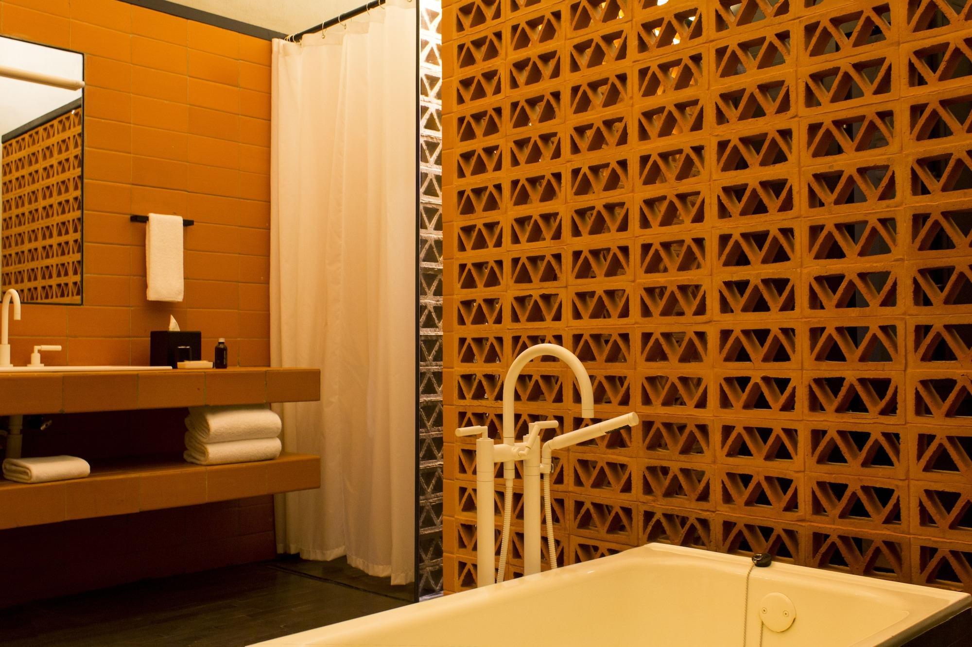 Hotel Downtown 5*